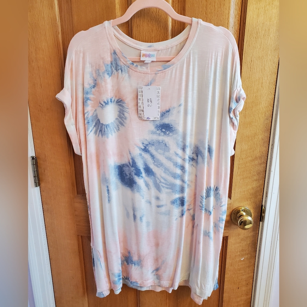 NWT Large Lularoe Leah Tunic